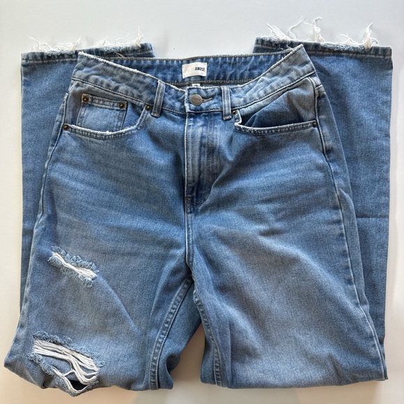 Amuse Society Distressed baggy jeans size 29 - Picture 2 of 4